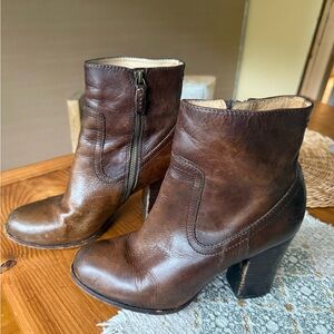 FRYE Parker Booties